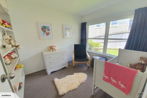 Photo of property in 2/24 Sovereign Place, Glenfield, Auckland, 0629