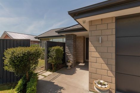 Photo of property in 14 Chestnut Place, Rangiora, 7400