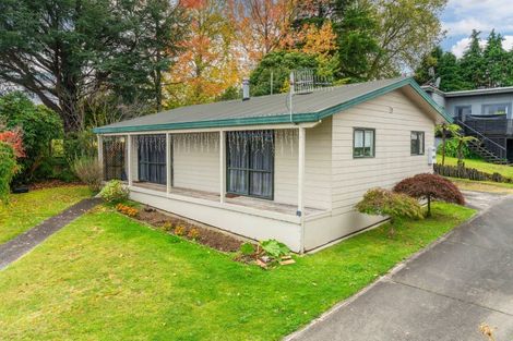 Photo of property in 10 Sunset Street, Hilltop, Taupo, 3330