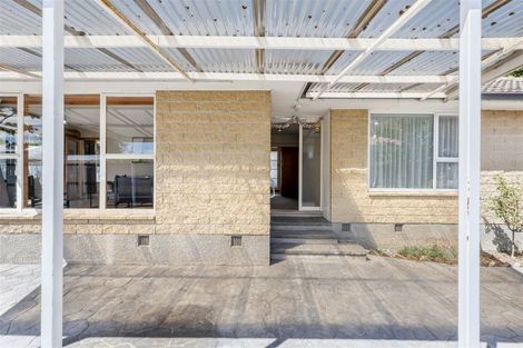 Photo of property in 8 Davidson Crescent, Hornby, Christchurch, 8042