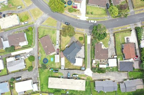 Photo of property in 12 Secretariat Place, Randwick Park, Auckland, 2105