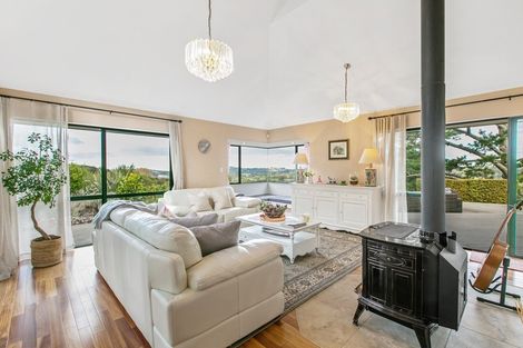 Photo of property in 1 Whangaparaoa Road, Red Beach, 0932