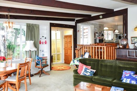 Photo of property in 100 Forest Lake Road, Forest Lake, Hamilton, 3200