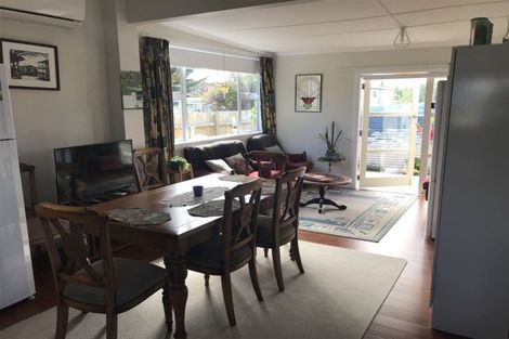 Photo of property in 10 Flagstaff Street, Foxton Beach, Foxton, 4815