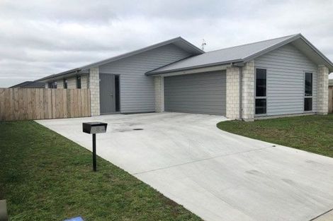 Photo of property in 8 Dunkeld Drive, Papamoa, 3118