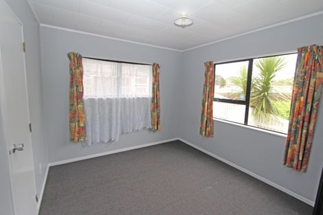Photo of property in 2/570 Weymouth Road, Weymouth, Auckland, 2103