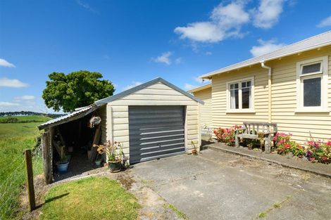 Photo of property in 56 Wightman Road, Sanson, Palmerston North, 4479
