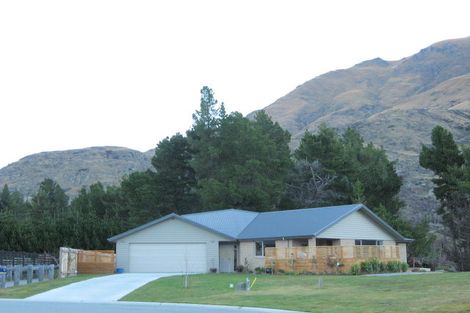 Photo of property in 16 Redfern Terrace, Arthurs Point, Queenstown, 9371