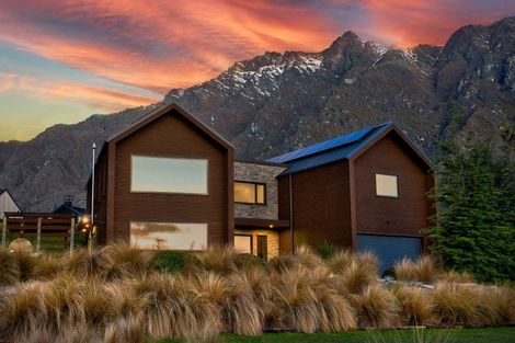 Photo of property in 98 Jacks Point Rise, Jacks Point, Queenstown, 9371