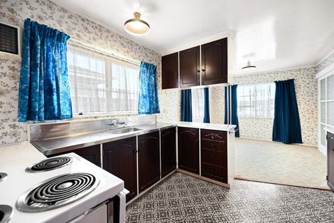 Photo of property in 1 Hilton Road, St Andrews, Hamilton, 3200