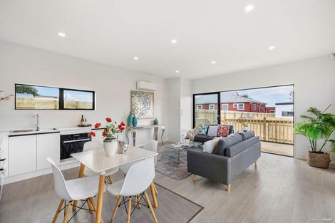 Photo of property in 63 Flanshaw Road, Te Atatu South, Auckland, 0610