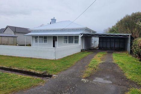 Photo of property in 6 Julian Street, Eltham, 4322