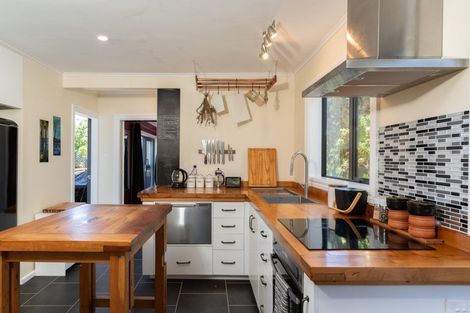 Photo of property in 40 Kapiti Crescent, Titahi Bay, Porirua, 5022