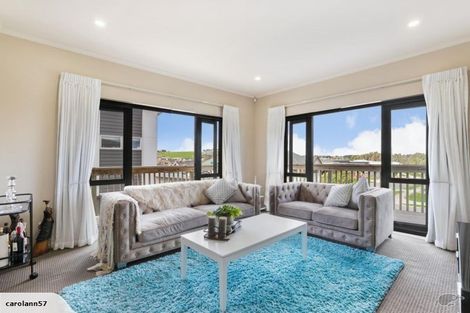 Photo of property in 2 Ellivani Rise, Pukekohe, 2120