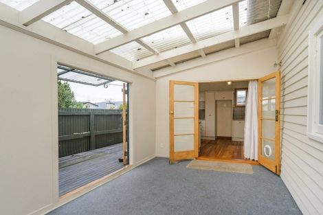 Photo of property in 42 Florence Avenue, Palmerston North, 4414