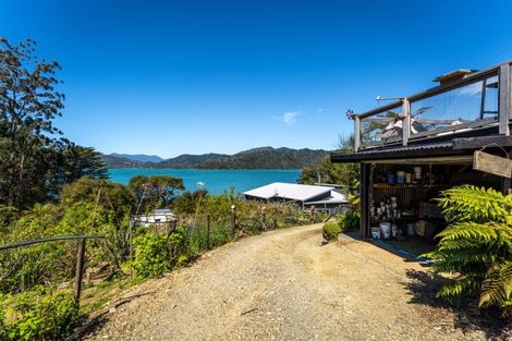 Photo of property in 7102 Kenepuru Road, Raetihi, Picton, 7282