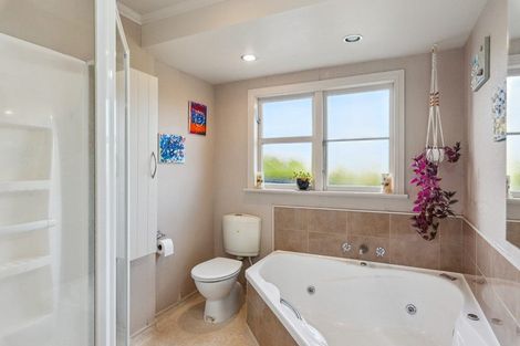 Photo of property in 6 Ruru Road, Otaihanga, Paraparaumu, 5036