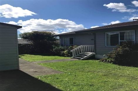 Photo of property in 2/33 Penion Drive, Flat Bush, Auckland, 2023