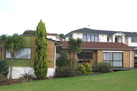 Photo of property in 19 Vintage Drive, Henderson, Auckland, 0612