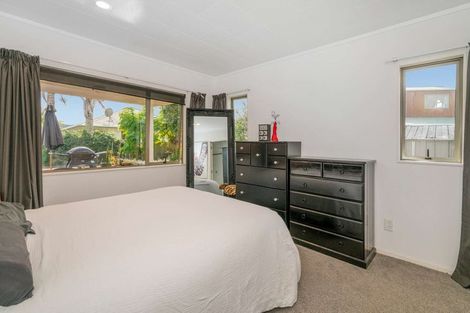 Photo of property in 12 Pipi Dune, Whitianga, 3510