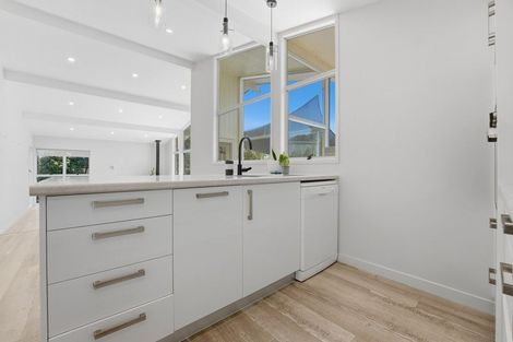 Photo of property in 9 Bronte Place, Whalers Gate, New Plymouth, 4310