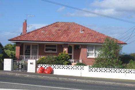 Photo of property in 1/35 Forrest Hill Road, Milford, Auckland, 0620