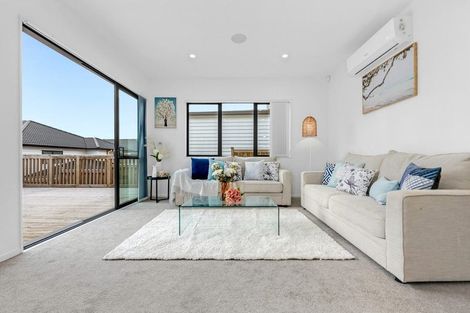 Photo of property in 28 Bushfield Drive, Flat Bush, Auckland, 2019