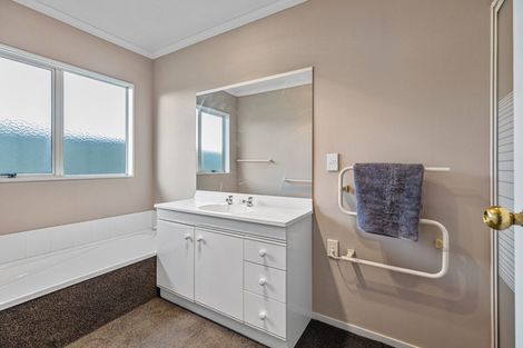 Photo of property in 64a Gloucester Road, Mount Maunganui, 3116