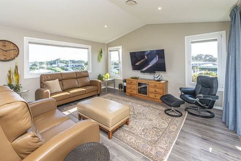 Photo of property in 12 Longbeach Drive, Castlecliff, Whanganui, 4501