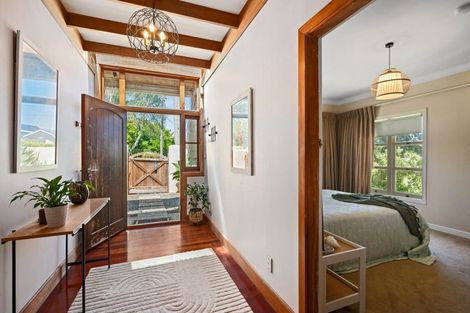 Photo of property in 107 Vauxhall Road, Narrow Neck, Auckland, 0624