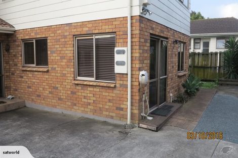 Photo of property in 5 Casuarina Road, Half Moon Bay, Auckland, 2012