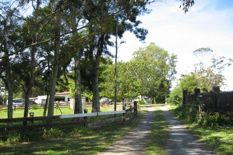 Photo of property in 89 Brigham Lane, Kumeu, 0892