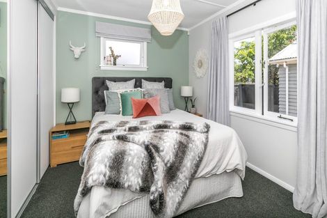 Photo of property in 15 Sandwich Road, St Andrews, Hamilton, 3200