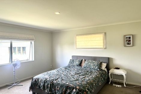 Photo of property in 8 Redwood Lane, Martinborough, 5711