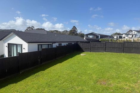 Photo of property in 13 Katote Avenue, Swanson, Auckland, 0614