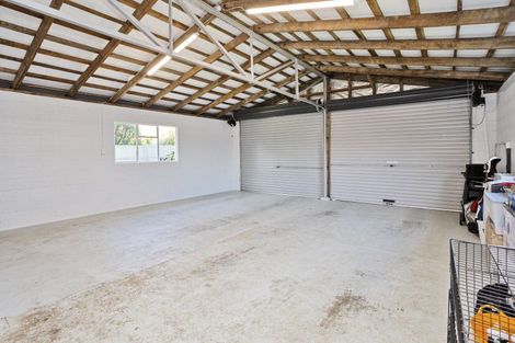 Photo of property in 27 Holloway Street, Waikiwi, Invercargill, 9810
