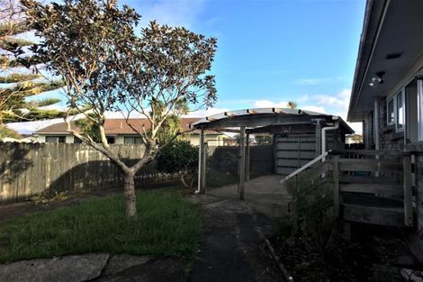Photo of property in 15 Advocate Place, Randwick Park, Auckland, 2105