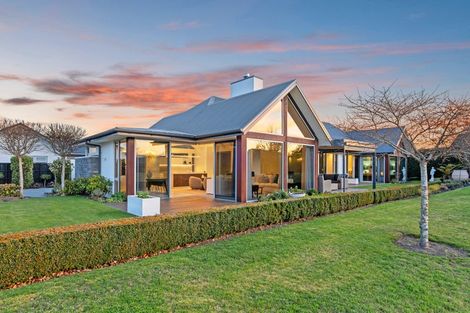 Photo of property in 53 Waterstock Way, Parklands, Christchurch, 8083