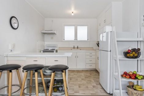 Photo of property in 22 Karewa Parade, Papamoa Beach, Papamoa, 3118