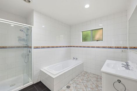 Photo of property in 17a Cherry Tree Place, Massey, Auckland, 0614