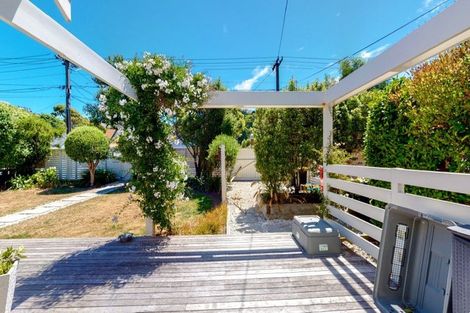 Photo of property in 143 Derwent Street, Island Bay, Wellington, 6023