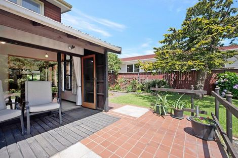 Photo of property in 14 Redwood Avenue, Tawa, Wellington, 5028