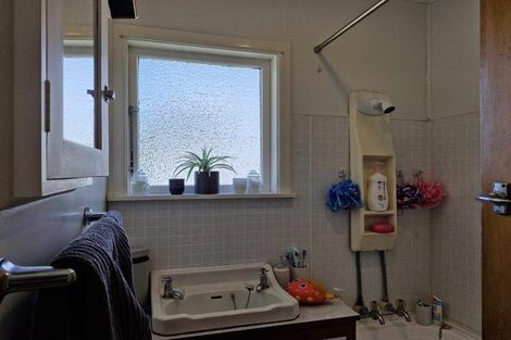 Photo of property in 14 Trafalgar Street, Westown, New Plymouth, 4310