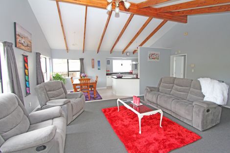 Photo of property in 2/570 Weymouth Road, Weymouth, Auckland, 2103