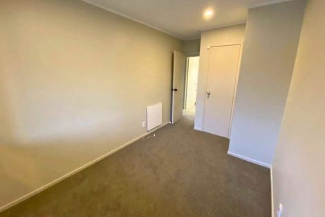 Photo of property in 24 West Harbour Drive, West Harbour, Auckland, 0618