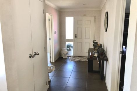 Photo of property in 175 Wattle Farm Road, Wattle Downs, Auckland, 2103