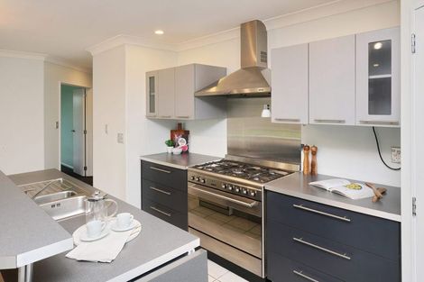 Photo of property in 8 Parkinson Place, Woodend, 7610