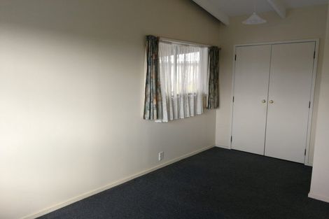Photo of property in 43 Sunnyside Road, Sunnyvale, Auckland, 0612