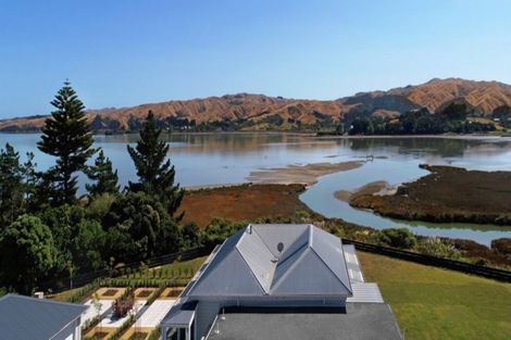 Photo of property in 450 Paremata Road, Pauatahanui, Porirua, 5381