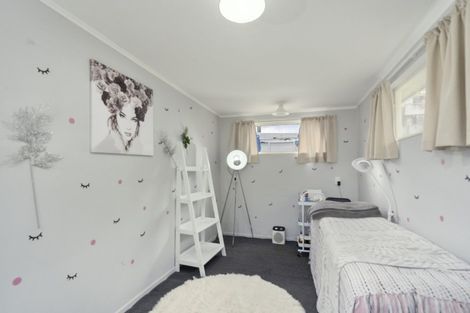 Photo of property in 33 Peel Place, Wainuiomata, Lower Hutt, 5014